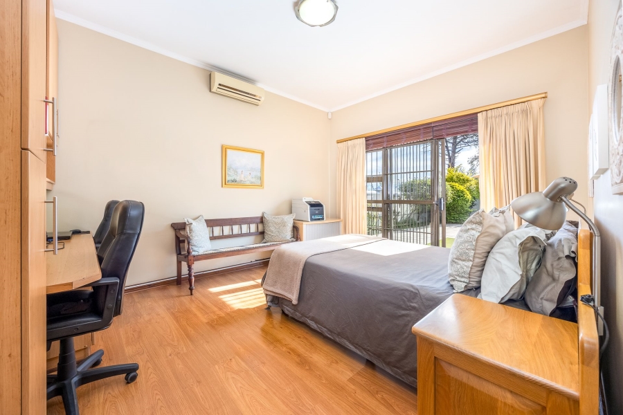 3 Bedroom Property for Sale in Zevenzicht Western Cape